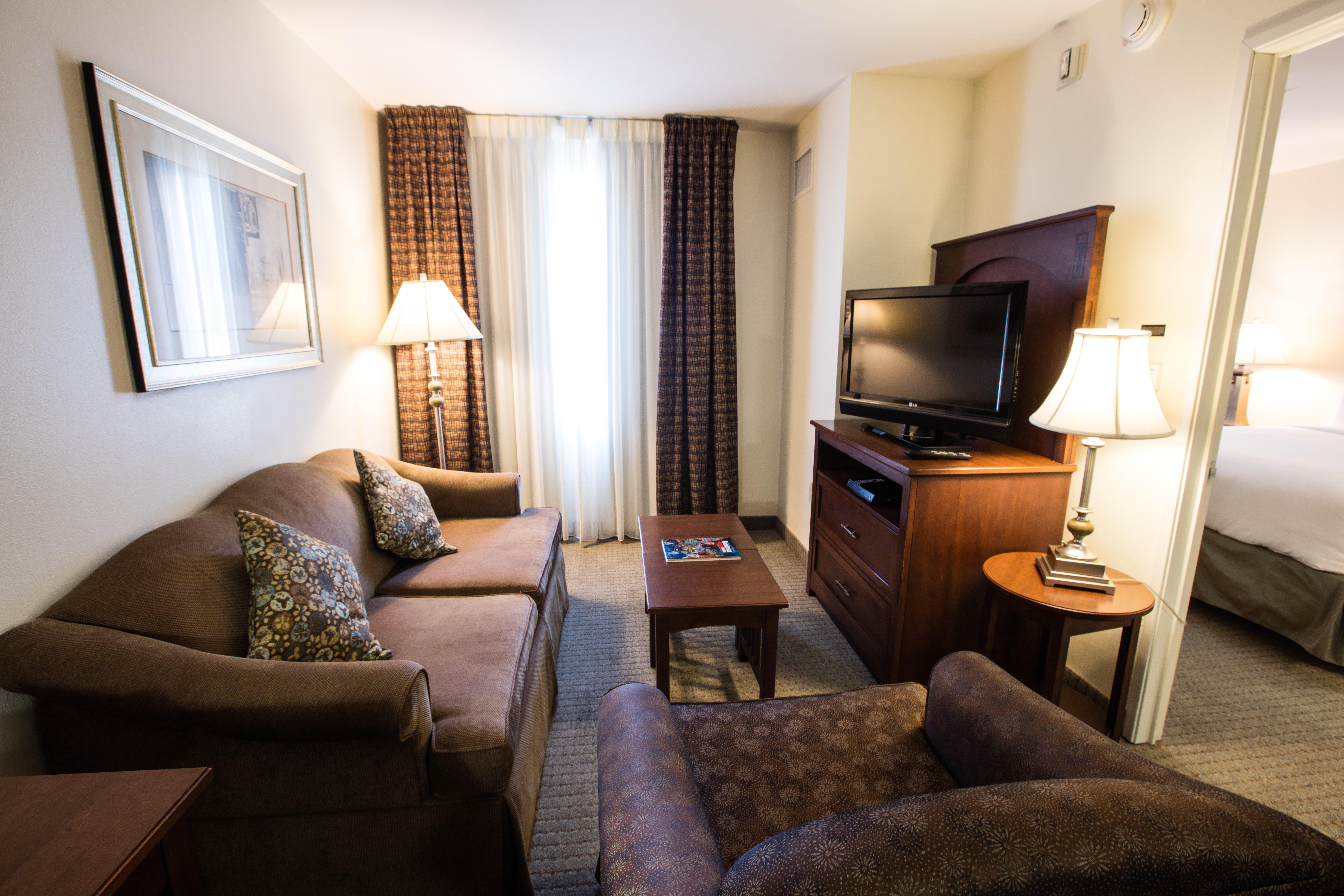 Staybridge Suites Austin Airport By Ihg Ngoại thất bức ảnh